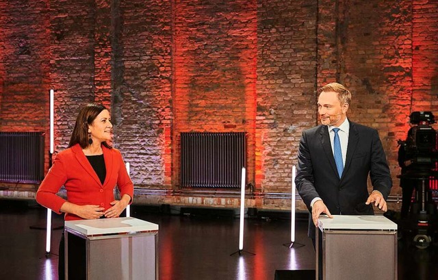 Wer die Wahl hat, hat die Qual: Janine... und Christian Lindner, FDP-Parteichef  | Foto: Annette Riedl (dpa)