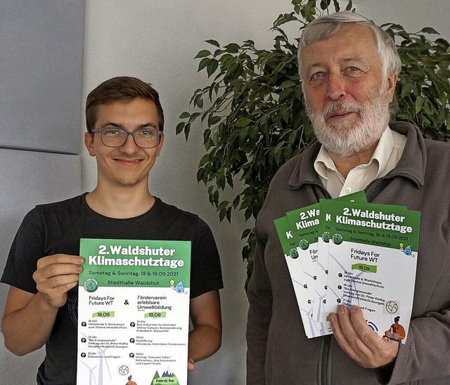 Jan Amann (links, Fridays for Future) ...iten Waldshuter Klimaschutztagen ein.   | Foto: suedkurier