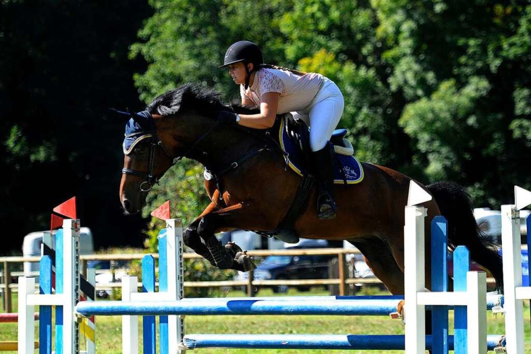 Vanessa Rein  landete  mit Cardoso  auf Platz zwei im A*-Springen. mit  | Foto: Bettina Schaller