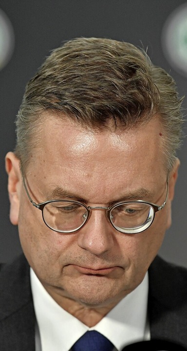 Der frühere DFB-Präsident Reinhard Grindel  | Foto: Boris Roessler