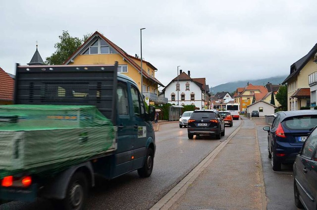 An der Freiburger Strae unterhalb des...urchgangsverkehrs der B294 ausgesetzt.  | Foto: Nikolaus Bayer