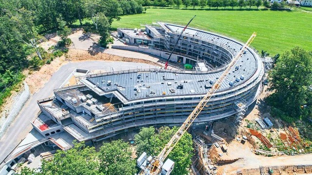 Der Rohbau des neuen Gesundheitsresorts Schwarzwald Luisenhhe ist fertig.  | Foto: Hendrik Wrnle