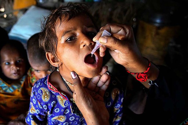 Schluckimpfung bei einem Kind  | Foto: Zaidi
