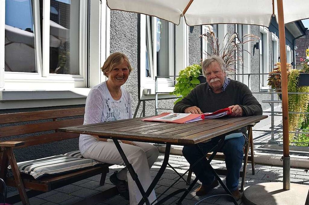 Luise Lutz und Wolfgang Perach vom Bürgerverein  | Foto: Sophia Hesser
