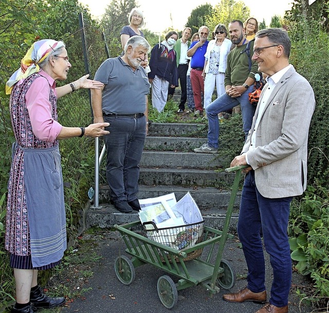 Annemarie Friedrich-Kirn fhrte die Gr...Ibert durch das historische Burgheim.   | Foto: Wolfgang Beck