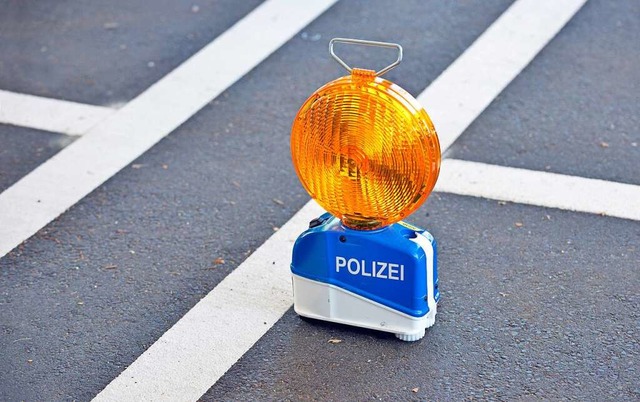 Die Polizei sucht nach einem Verkehrsunfall Zeugen (Symbolbild).  | Foto: Michael Bamberger