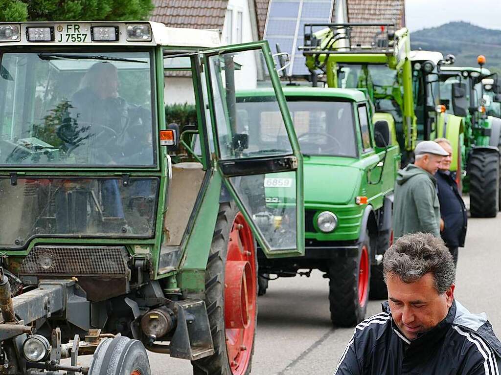 Rund 350 Menschen haben am Sonntag laut Polizeiangaben friedlich gegen den Weiterbau der Bundesstrae 31 demonstriert.