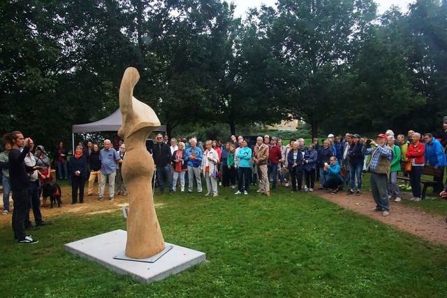 Das achte Holzbildhauersymposium der S...zu den neuen Skulpturen im Brgerpark.  | Foto: Ilona Huege