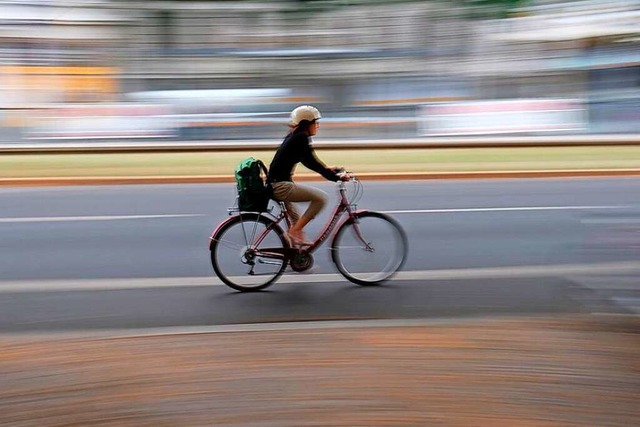 In Horben wrden viele Brger lieber Fahrrad statt Auto fahren.  | Foto: Sebastian Willnow (dpa)