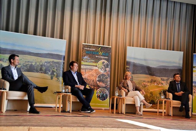 Diskutierfreudig zeigten sich Brgerme...ann-Mller und Landrat Martin Kistler.  | Foto: Christiane Sahli