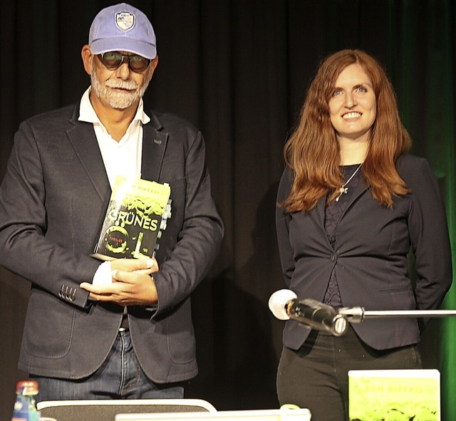 Mit einer spannenden Krimilesung start...rin des Kulturamtes Waldshut-Tiengen.   | Foto: Manfred Dinort