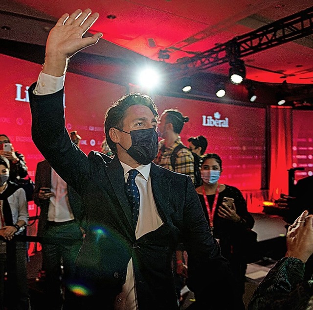 Verhaltene Freude: Justin Trudeau am Wahlabend  | Foto: ANDREJ IVANOV (AFP)