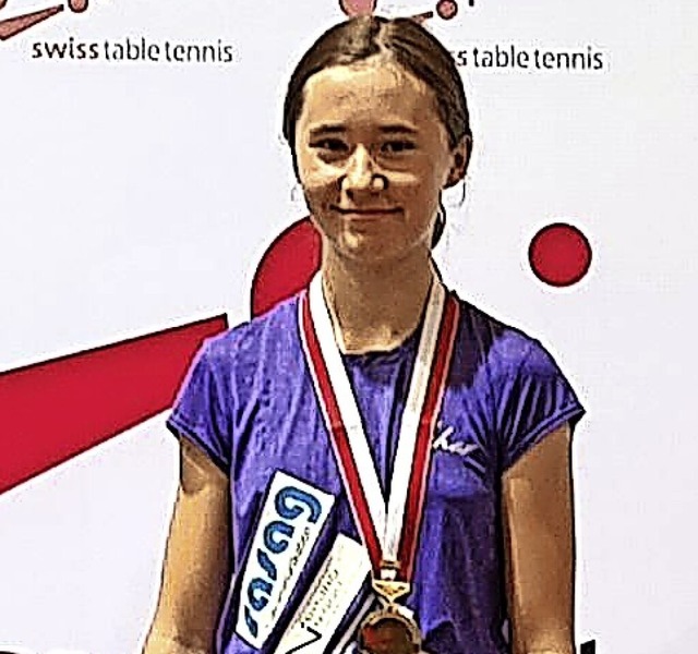 Gold holte Lena Sadrina bei den Schweizer Jugendmeisterschaften.  | Foto:  Frank Sadrina