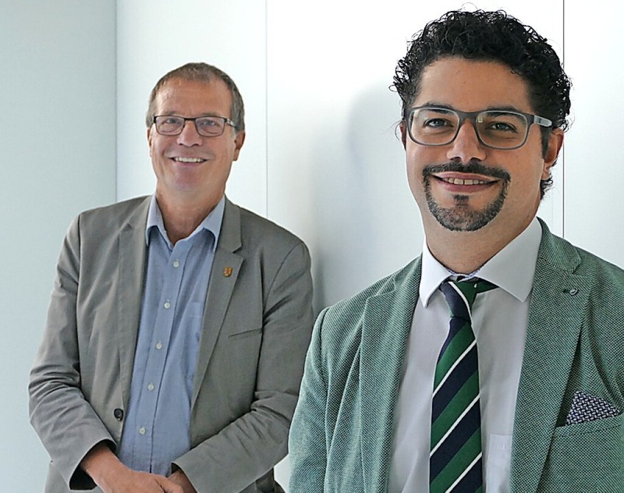Oberbürgermeister Klaus Eberhardt (links) und Kulturamtsleiter Dario Rago  | Foto: Stefan Mertlik
