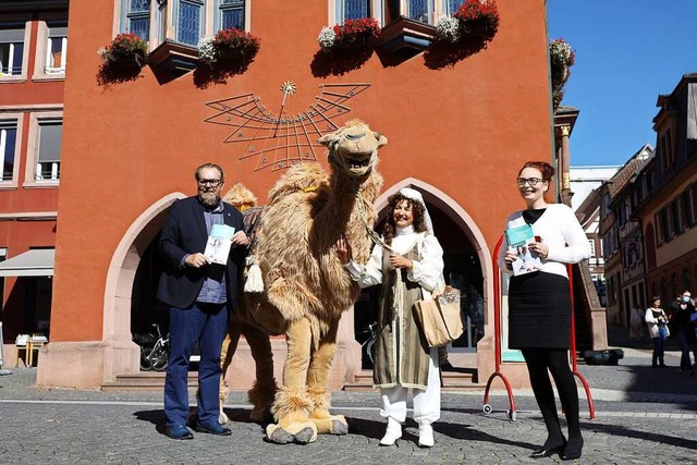 Cornelia Lanz (rechts), Guido Schnebo...220; Sarah stellten das Programm vor.   | Foto: Christoph Breithaupt