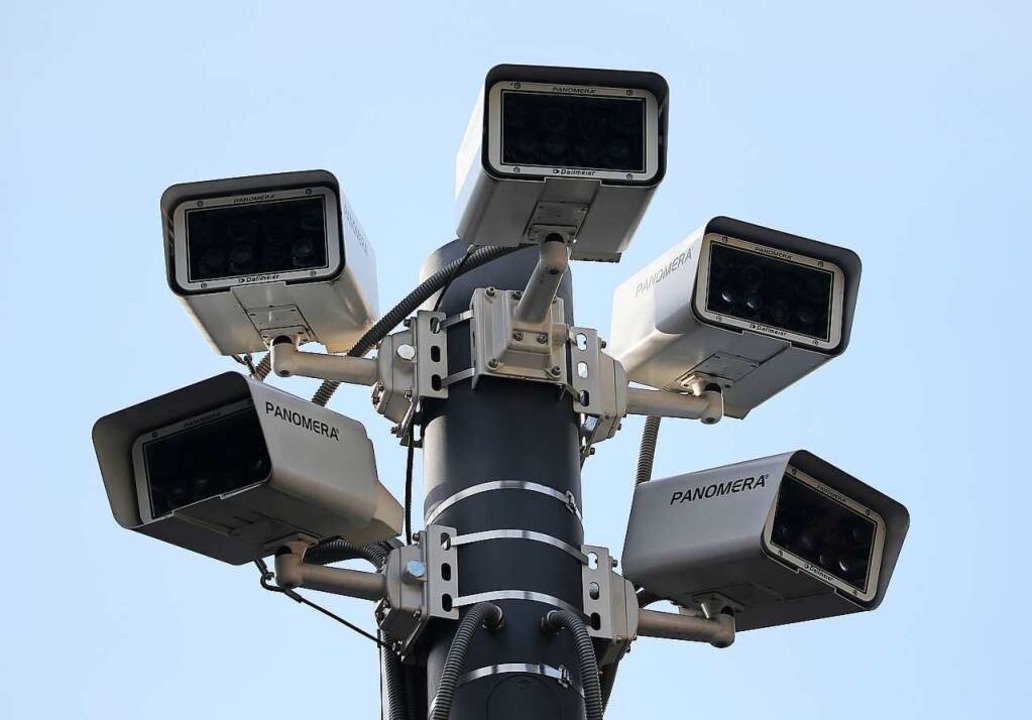 1000 neue Kameras jährlich will die CDU an Bahnhöfen installieren.  | Foto: Oliver Berg