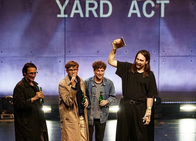 Bester Newcomer: Die Post-Punk-Band Yard Act gewann den Anchor Award.  | Foto: Axel Heimken (dpa)