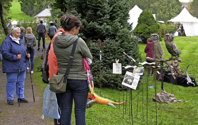 Der Kunsthandwerkermarkt in Bernau stt auf groe Resonanz.   | Foto: Ulrike Spiegelhalter