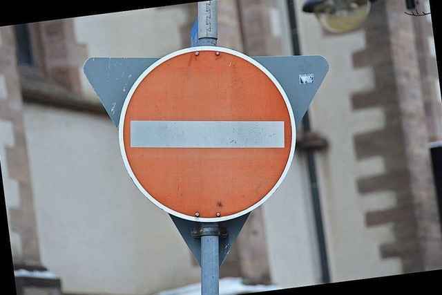 Klima-Aktivisten sperren am 3. Oktober die B 31 in Freiburg f�r f�nf Stunden