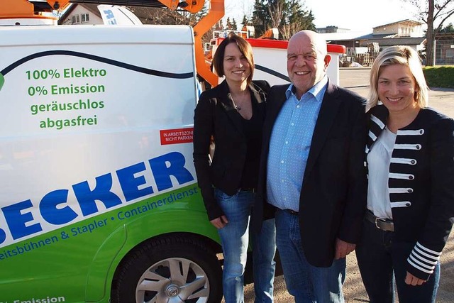 Sabrina Binz (links) ist seit 2013 mit...: Unternehmer und Vater Harald Becker.  | Foto: Michael Haberer