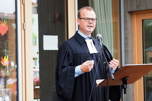 Oliver Wehrstein bei seiner Abschiedspredigt  | Foto: Michael Haberer