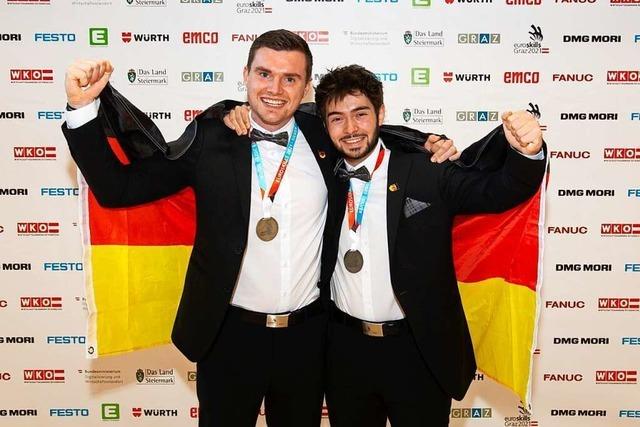 Zwei junge Mechatroniker holen Silber bei der Europameisterschaft der Berufe