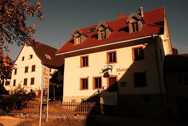 Das Gasthaus Maien in Vogelbach in der Abendsonne  | Foto: Birgit-Cathrin Duval