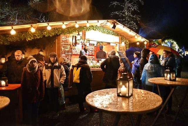 Ab an den Glhweinstand: Der Weihnacht... der Ravennaschlucht darf stattfinden.  | Foto: Philippe Thines