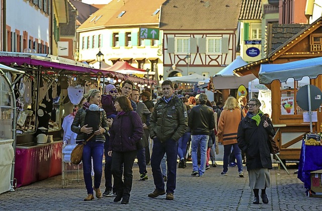 Beliebt bei vielen: der Martinimarkt in Ettenheim   | Foto: Stadt Ettenheim