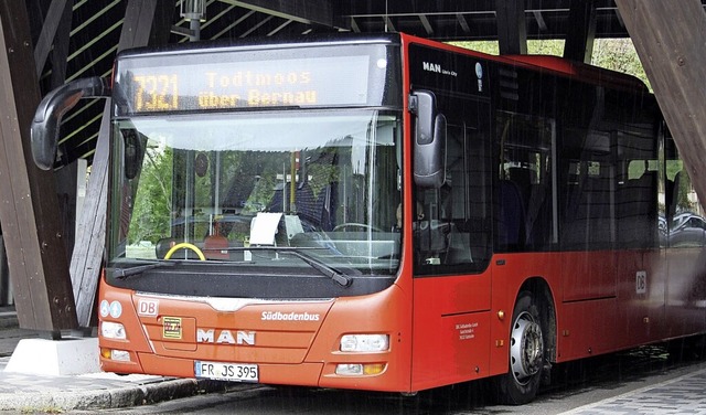 Das Busliniennetz im Landkreis Waldshu...nen  Bus  in Busbahnhof von  Todtmoos.  | Foto: Andreas Bhm