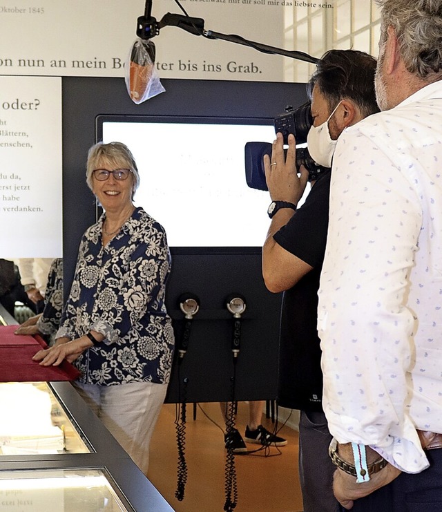 Ein Kamerateam des Heute-Journals vom ...harchiv und interviewte Marlene Kayen.  | Foto: Gerhard Seitz