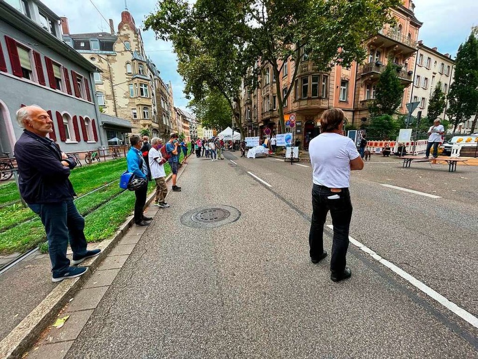 Mehr Platz für Fußgänger und Radfahrer...Parents for Future&#8220; in Freiburg.  | Foto: Joachim Röderer