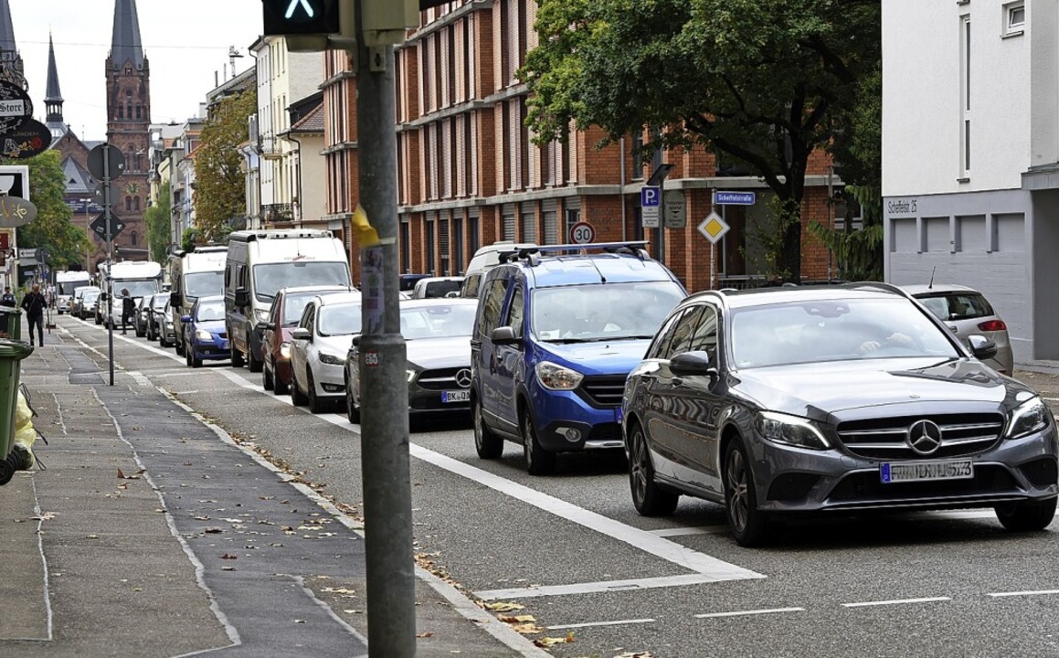 Die Autos waren nicht weg, nur woanders: nmlich in der Talstrae.  | Foto: Rita Eggstein