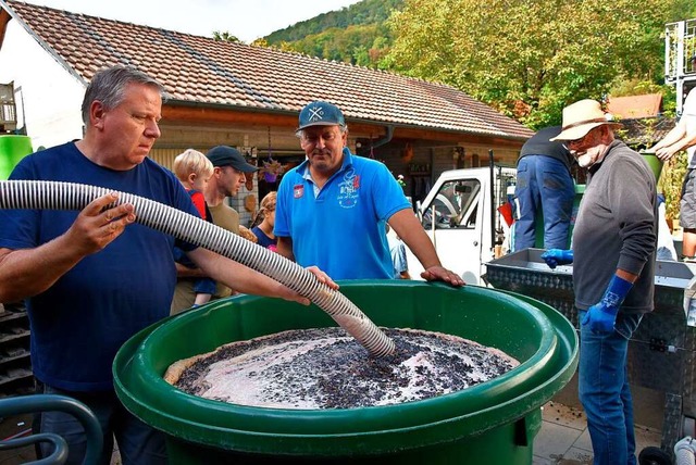 Am Weinkeller des Hauses Rabenfels wur...e gelesenen Trauben weiterverarbeitet.  | Foto: Heinz und Monika Vollmar