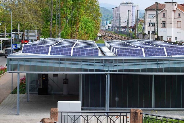 Die Solaranlage auf der Velhalle am Lrracher Hauptbahnhof (Symbolbild)  | Foto: Thomas Loisl Mink