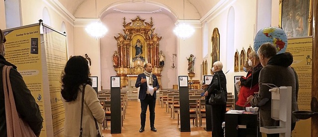 Mit einer kleinen Finissage ging die g...sstellung in der Stadtkapelle zu Ende.  | Foto: Mitarbeiter Stadtverwaltung Waldkirch