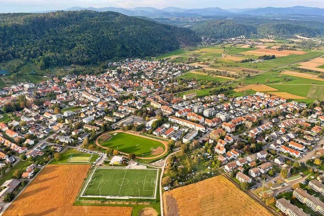 Vor der Landung drehten die Flugzeuge auf 600 Meter Hhe eine Platzrunde.  | Foto: Martin Eckert