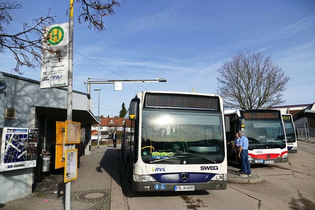 Der Busbahnhof Hauingen/Brombach ist e... zentralen Umsteigeknoten in der Stadt  | Foto: Peter Gerigk