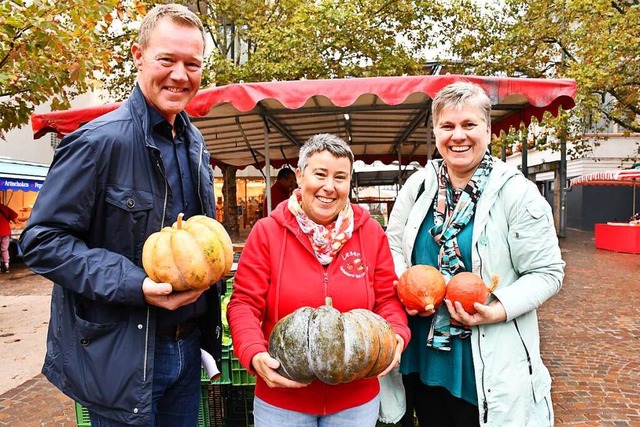 Andreas Berlin, Barbara Leser und Mari...freuen sich schon auf den Krbismarkt.  | Foto: Barbara Ruda