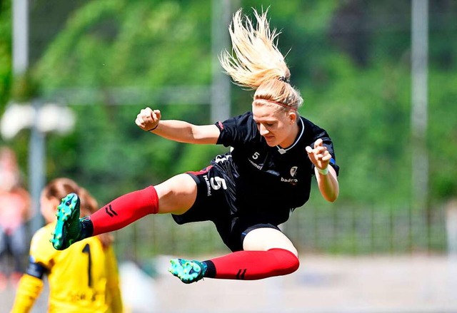 Kim Fellhauer (hier 2017) spielt seit 2014 beim SC Freiburg.   | Foto: Felix Kstle