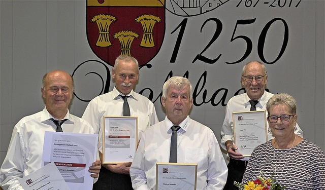 Beim Jubilumskonzert des Gesangverein...n, Klaus Otte und Doris Ludin geehrt.   | Foto: Victoria Langelott