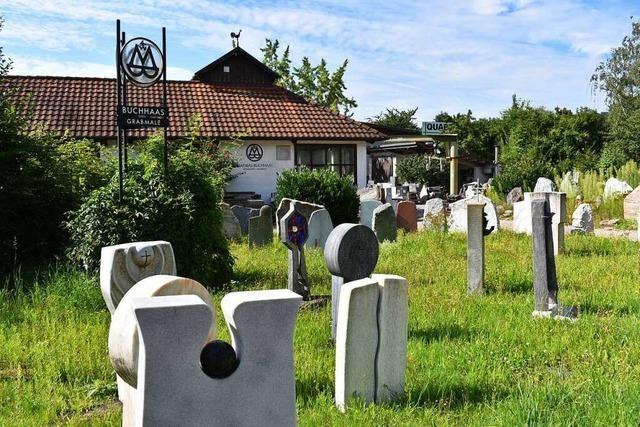 Die Steinmetzfirma Grabmale Buchhaas in Lörrach wird nicht geschlossen