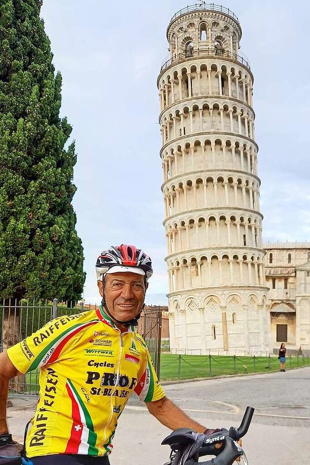 Armando Basile vor dem Schiefen Turm von Pisa.  | Foto: privat