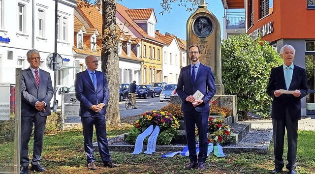 <BZ-FotoAnlauf>Hebelgedenken:</BZ-Foto...(Hausen) und  Volker Kronemayer dabei.  | Foto: Gemeinde Hausen