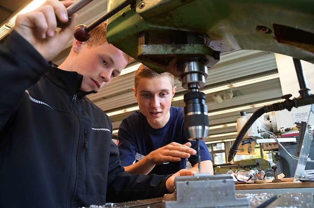 Viele unterschiedliche Berufe knnen auf der Jobstartbrse kennengelernt werden.  | Foto: Tanja Bury