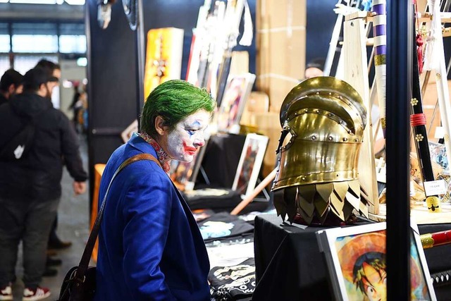 Der Joker, Batmans Erzfeind, besucht die Fantasy Basel.  | Foto: Jonas Hirt