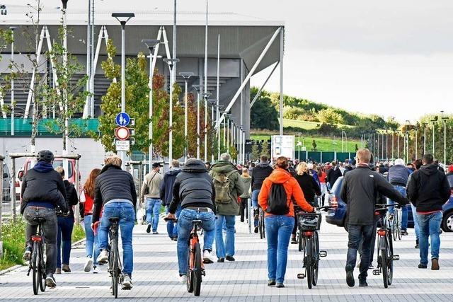 Dem Radkonzept am neuen Europa-Park-Stadion in Freiburg fehlen die Schilder