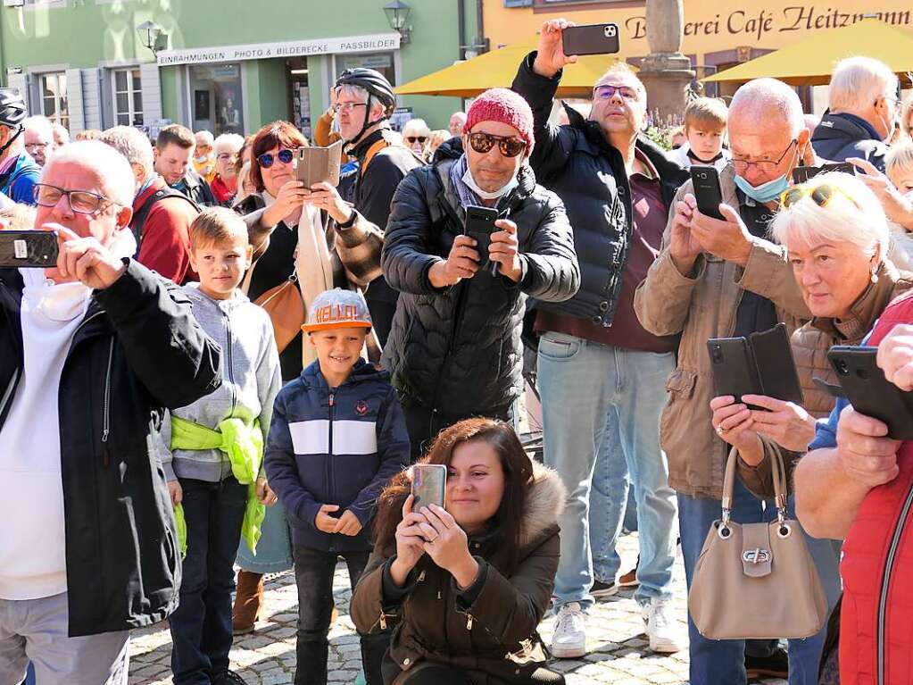 Jeder wollte sich sein eigenes Bild machen – dem Smartphone sei Dank