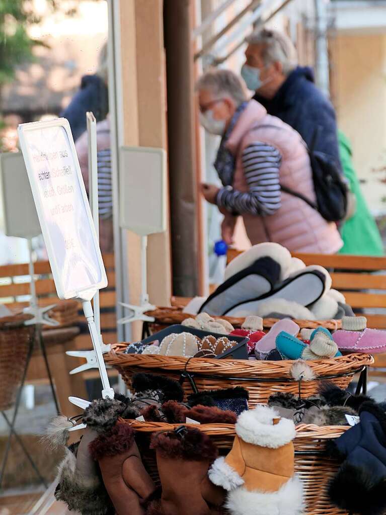 Die Auswahl war riesig in den rund 100 Einzelhandelsgeschften der Staufener Altstadt, die mit vielen Angeboten lockten.