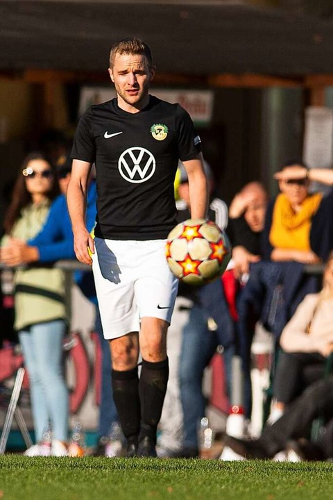 Peter Beha schoss den SV Hölzlebruck mit zwei Toren zum 2:1-Heimsieg.  | Foto: Wolfgang Scheu